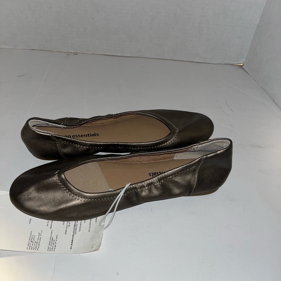 Amazon essentials silver flats - Picture 7 of 13